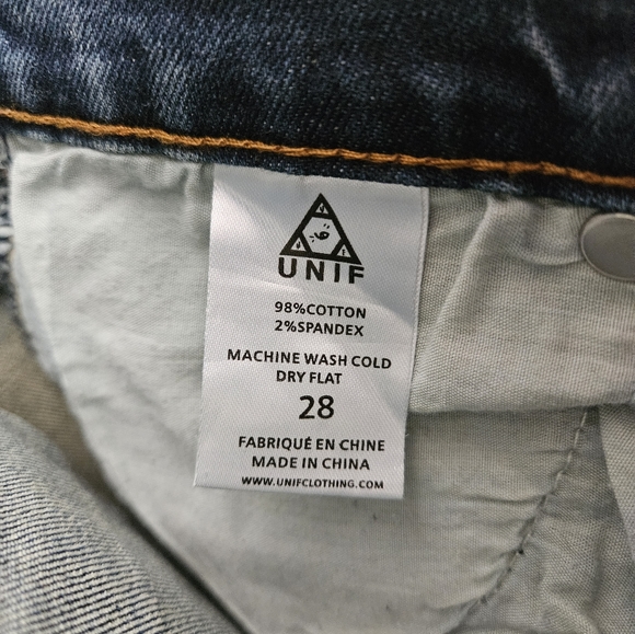 Unif Distressed Straight Leg Jean - Picture 4 of 10